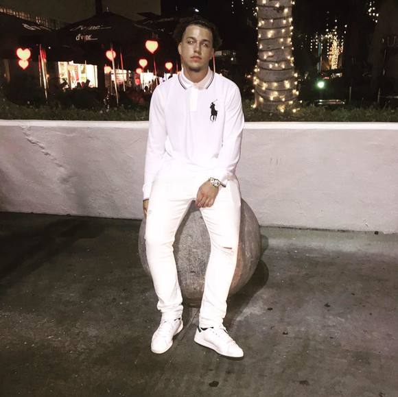 Profile Picture of Lucas Lima (@llima15) on Poshmark