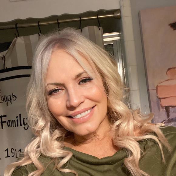 Profile Picture of Nancy Field carnley ford (@carnley1951) on Poshmark