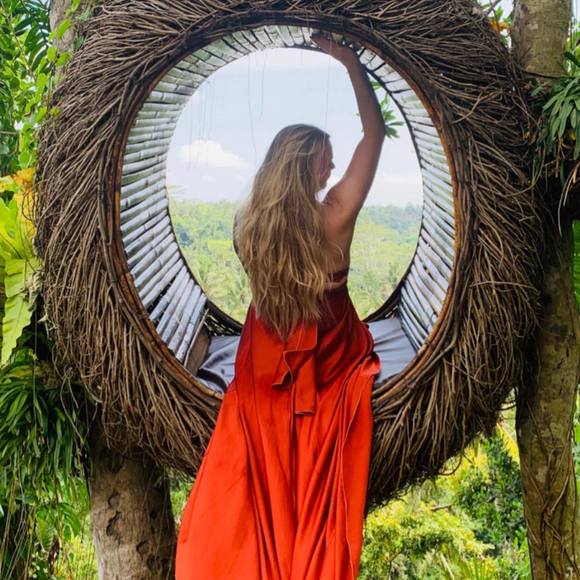 Profile Picture of Dawn Evans (@dawnje13) on Poshmark