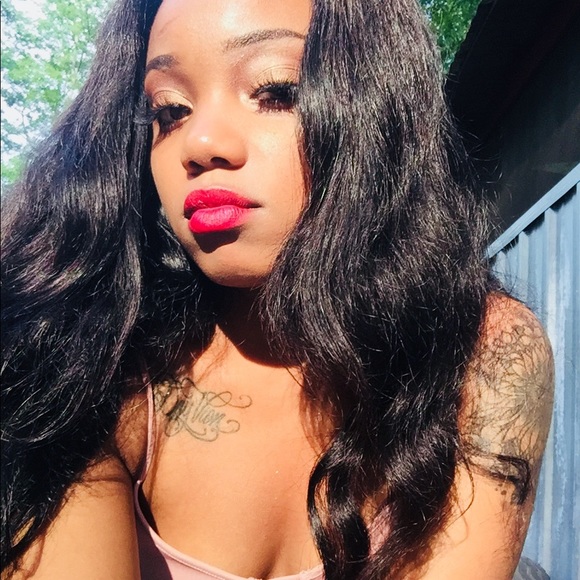 Profile Picture of Derrian Lemons (@dlemons123) on Poshmark