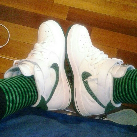 Profile Picture of Michael Stevens (@drippy_kid) on Poshmark