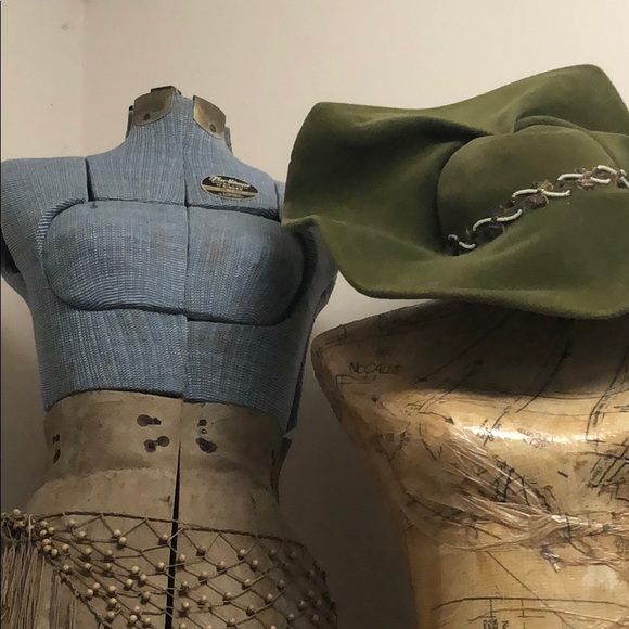 Profile Picture of Jill Kelfer (@untouched123) on Poshmark