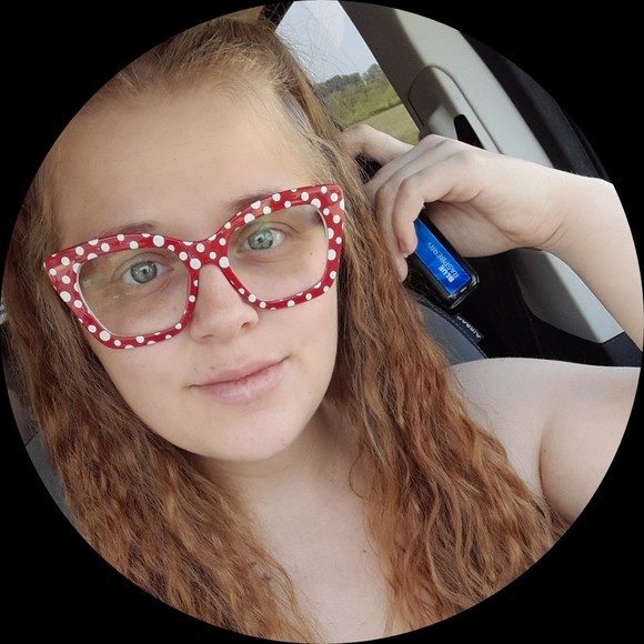 Profile Picture of Erika Pearce (@erikapearce2014) on Poshmark