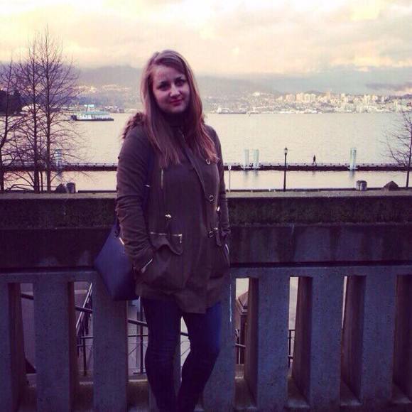 Olga Volo - Poshmark Profile Picture of Olga Volo (@olga_volo) on Poshmark