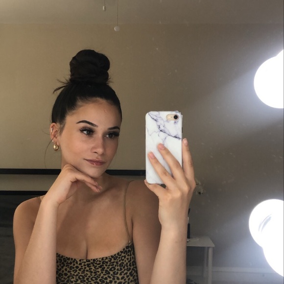 Profile Picture of Alisha Diprimeo (@alisha_diprimeo) on Poshmark