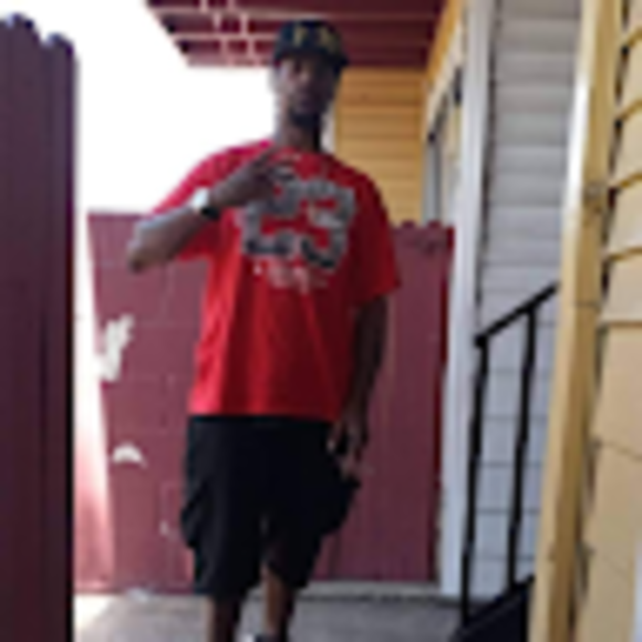 Profile Picture of Aaron Mccruse (@aaronmccruse74) on Poshmark