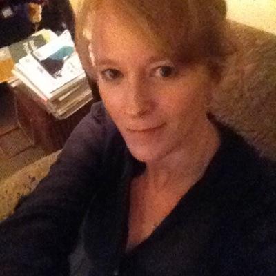 Profile Picture of Julie Barnes, PhD (@JulieBarnesPhD) on Twitter