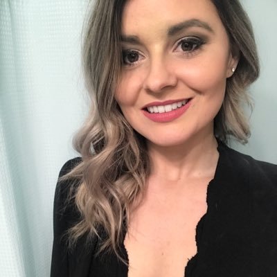 Profile Picture of Amanda Rose Bird (@Mandyrosebird2) on Twitter