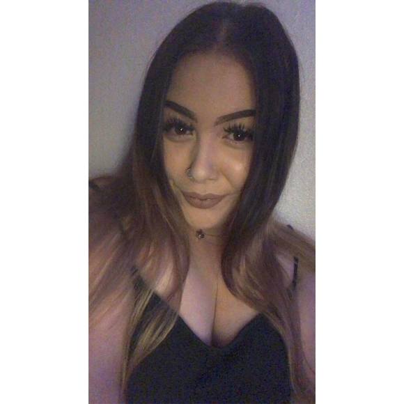 Profile Picture of Courtney Duran (@courtt_paigeee) on Poshmark