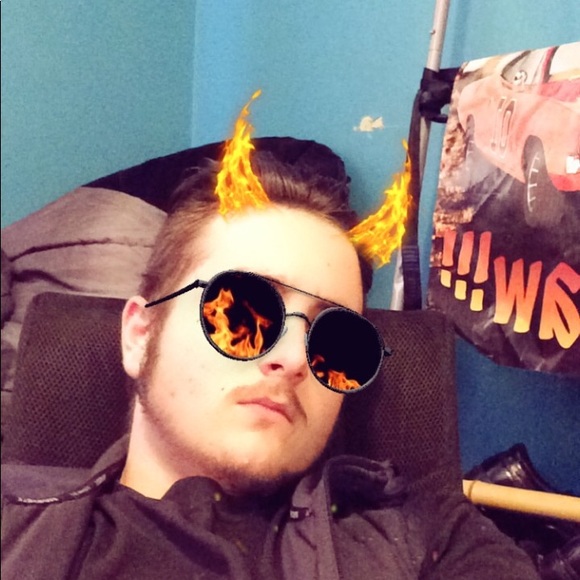 Profile Picture of Matthew Metzger (@matthewbdog) on Poshmark