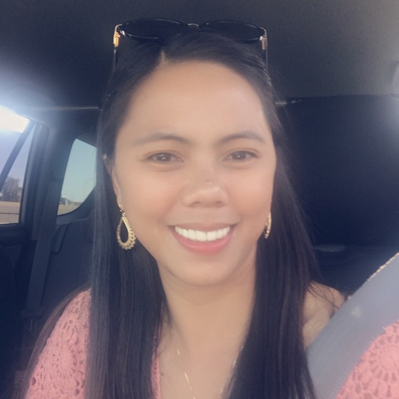 Profile Picture of Jossie Labuntog (@jomine30) on Poshmark