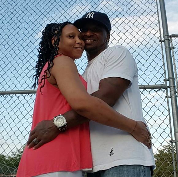 Profile Picture of Danyell Smith (@danyellsmith36) on Poshmark