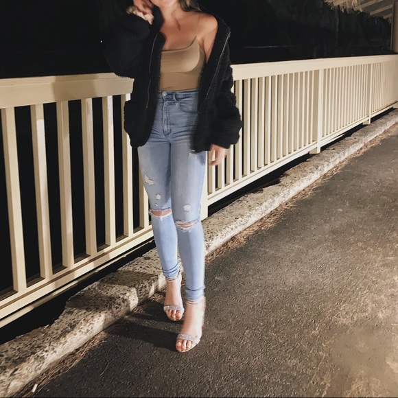 Profile Picture of Peyton Bunao (@peytonbunao) on Poshmark