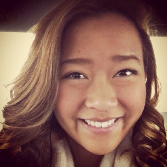 Margaret Vassilopoulos - Poshmark Profile Picture of Margaret Vassilopoulos (@maggie_vassi) on Poshmark