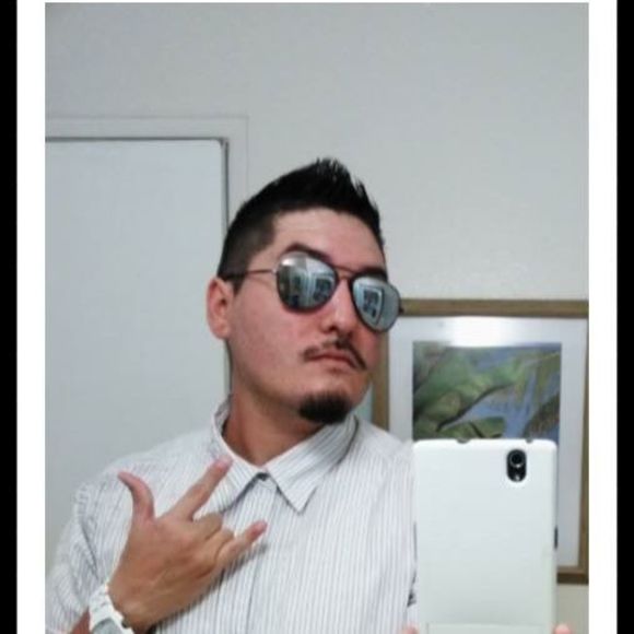Profile Picture of Chris Casanova (@elite_savings) on Poshmark