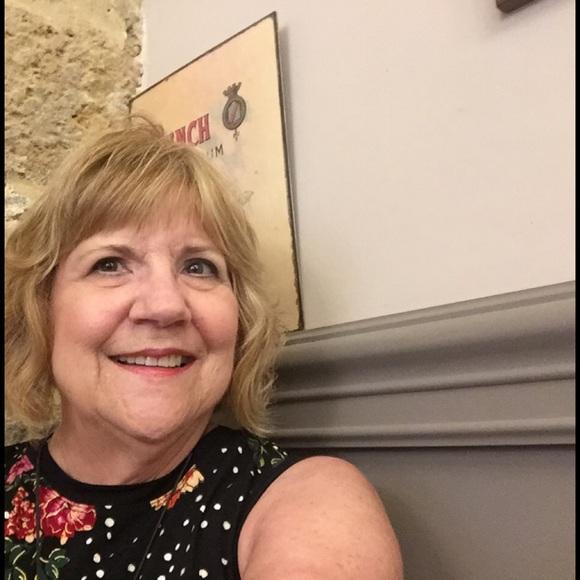 Profile Picture of Anita Cancelleri (@anitacan2) on Poshmark