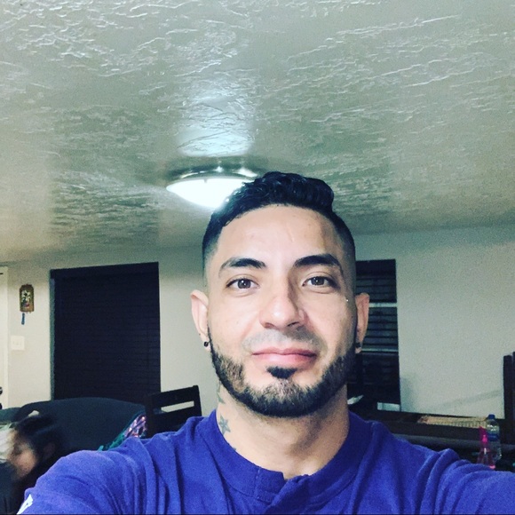 Profile Picture of Michael Alcantar (@michaelalcan248) on Poshmark