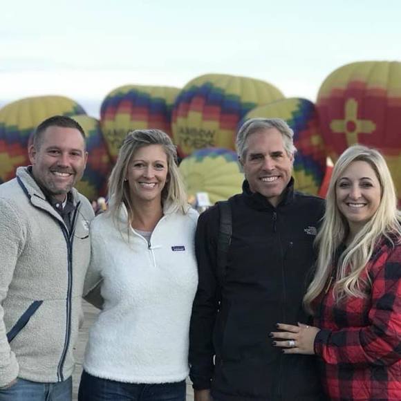 Profile Picture of Mandi Oeland (@mandioeland) on Poshmark