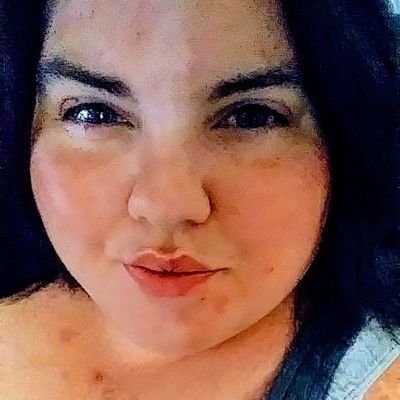 Profile Picture of Amanda Marshall  ❤ (@BookoutRose) on Twitter