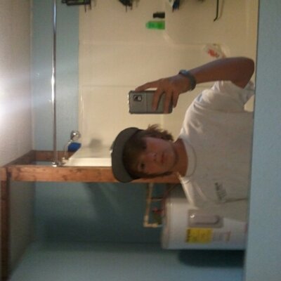 Profile Picture of Kyle Hinson (@KYLEL1998) on Twitter