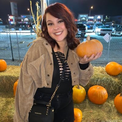 Profile Picture of Vanessa Colunga (@vanessacolunga1) on Twitter