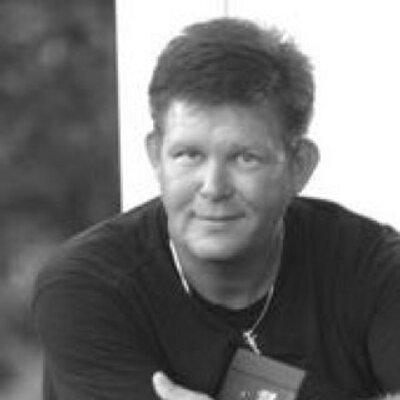 Profile Picture of Mark Dowdy (@pianoplayer66) on Twitter