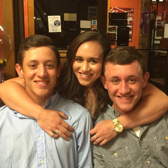 Profile Picture of Joni Jacobsen (@jonijmom5) on Poshmark