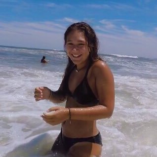 Profile Picture of Jessica Glenn (@jessLee58331994) on Twitter