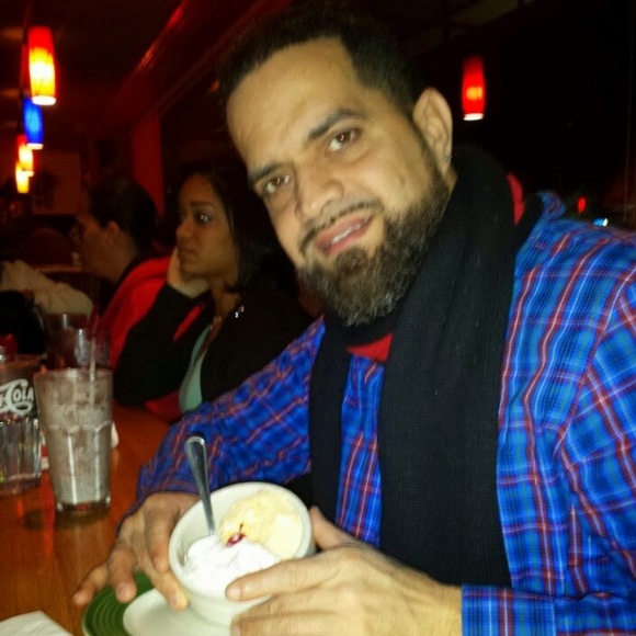 Profile Picture of Steve Roy (@isellflygear74) on Poshmark