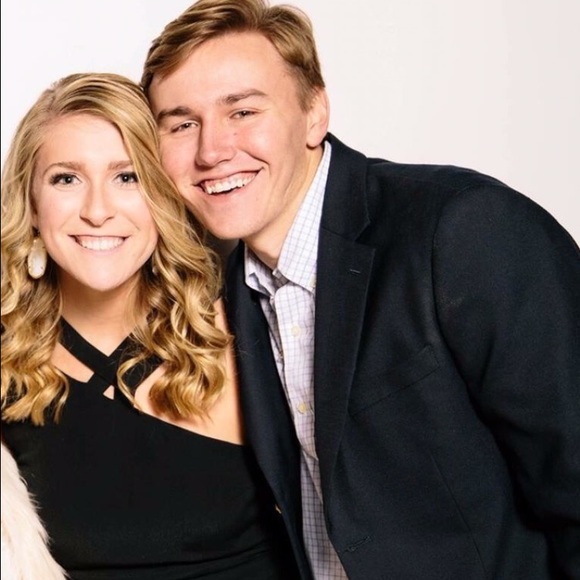 Profile Picture of Shane Miears (@shanemiears) on Poshmark