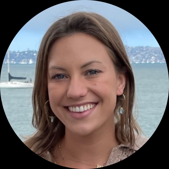 Profile Picture of Lara Bajakian (@mednerd) on Poshmark