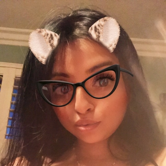 Gia Alkhatib - Poshmark Profile Picture of Gia Alkhatib (@amorousgia) on Poshmark