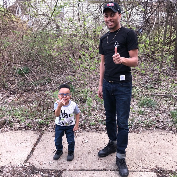 Kenneth Rouse - Poshmark Profile Picture of Kenneth Rouse (@kennyyrouse3) on Poshmark