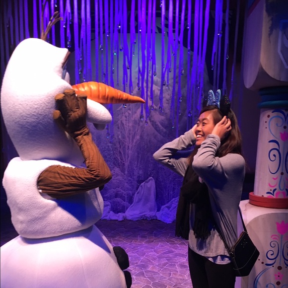 Profile Picture of Shaolin Lauricella (@showwlinn93) on Poshmark