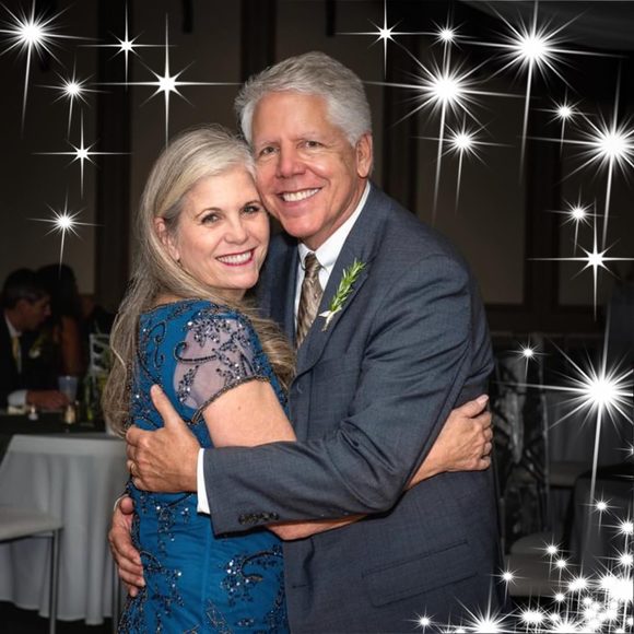 Profile Picture of Kelly Leoni barry (@kelbarry) on Poshmark