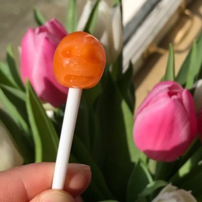 Profile Picture of Mooi (@LiuRong7) on Twitter