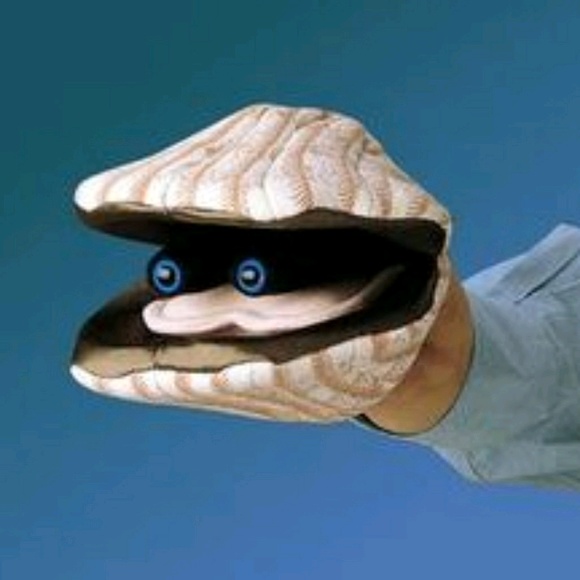 Greta Hanberg - Poshmark Profile Picture of Greta Hanberg (@graciegrace101) on Poshmark