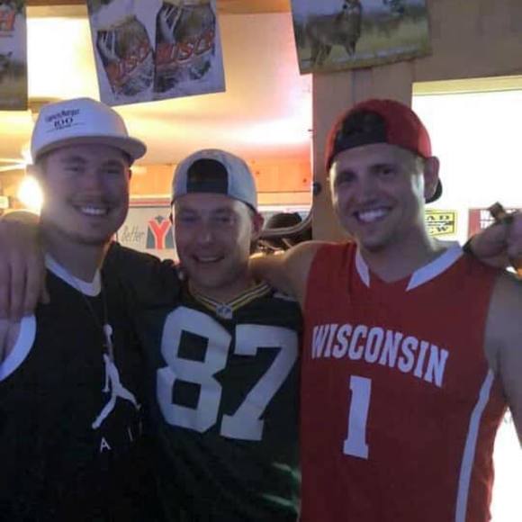 Adam Sonnenburg - Poshmark Profile Picture of Adam Sonnenburg (@asonnenburg1) on Poshmark