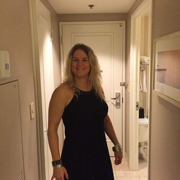 Profile Picture of Roberta Henning (@bertakay) on Poshmark