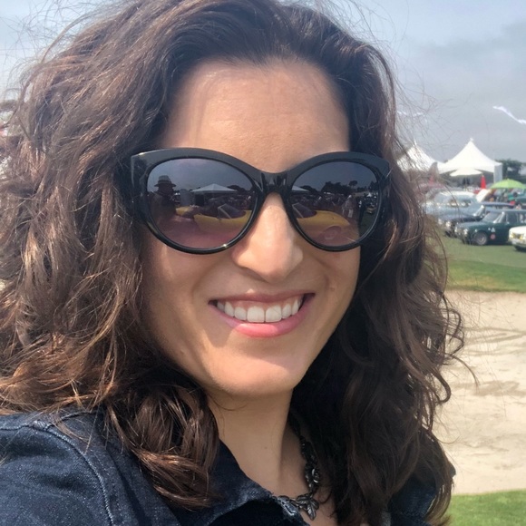 Profile Picture of Lisa Catalano (@lisacata) on Poshmark