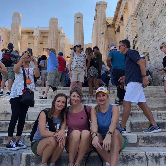 Profile Picture of Jennifer Gluth (@jengluth) on Poshmark