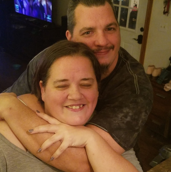 Profile Picture of Shannon Dahms (@dixiemom010609) on Poshmark