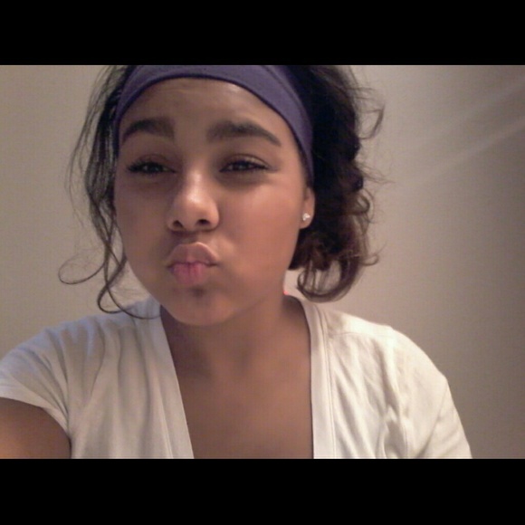 Profile Picture of Audri Kolka (@audg1527) on Poshmark