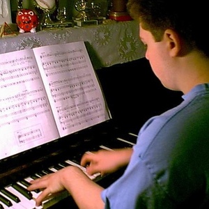 Profile Picture of Sebastian Lombardo (@magicactor1987) on Myspace