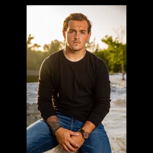 Profile Picture of Ben Adelsberger (@badelsberger27) on Poshmark
