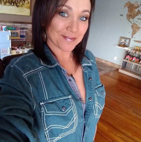 Victoria Martinak - Poshmark Profile Picture of Victoria Martinak (@victoriajace) on Poshmark