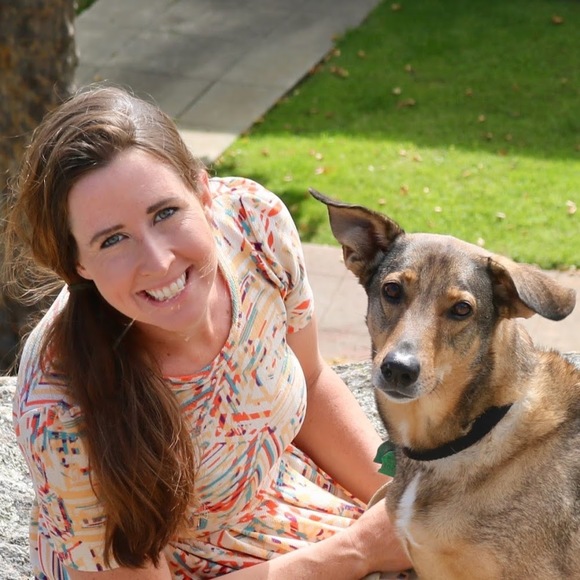 Profile Picture of Laura Howland (@laurahowland619) on Poshmark