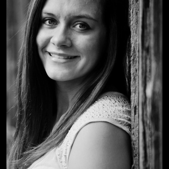 Profile Picture of Megan Kramp (@krampm) on Poshmark