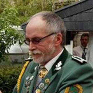 Profile Picture of FranzMichael Rennefeld (@franzmichael.rennefeld) on Facebook
