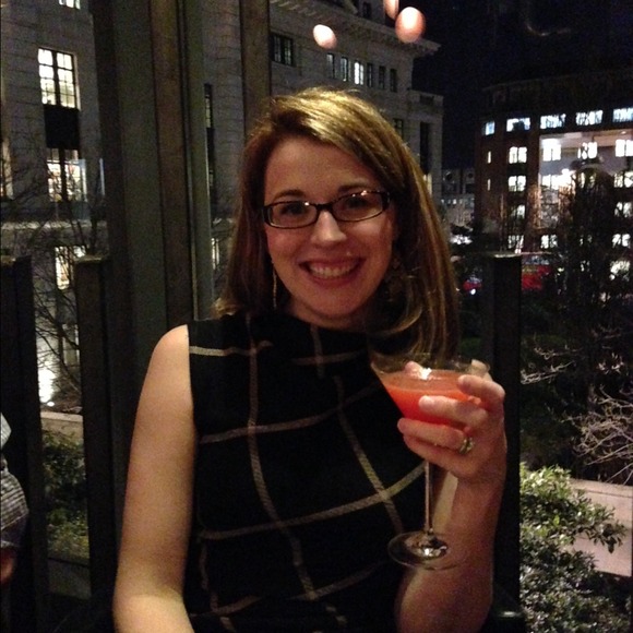 Profile Picture of Julie Gheesling (@julieuga) on Poshmark